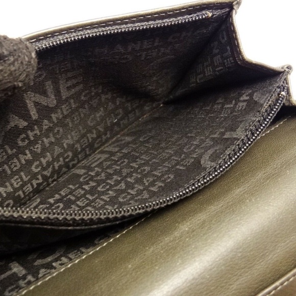 Authentic CHANEL WALLET DARK GREEN PATENT LEATHER COCO PURSE FRANCE - Picture 12 of 12